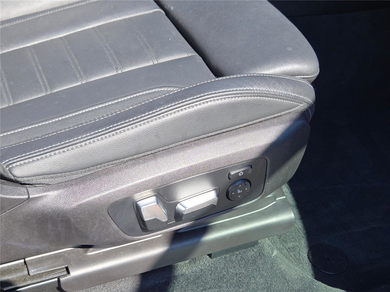 Used 2019 BMW X4 M40i w/ Premium Package image 6