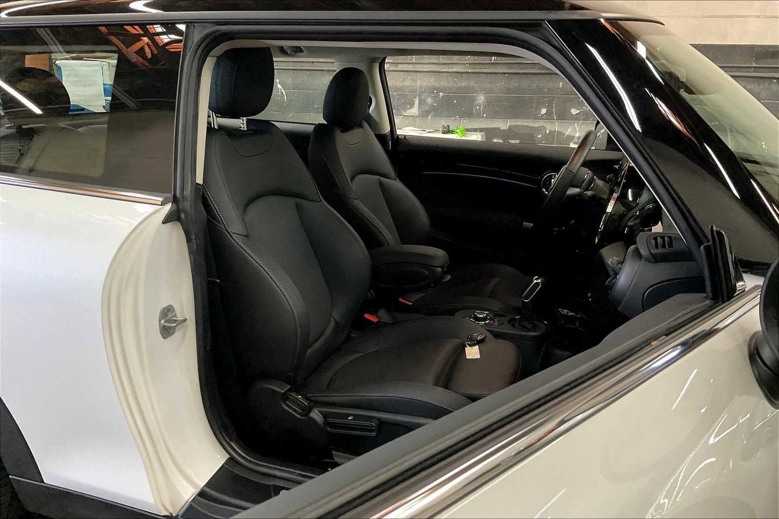 Used 2024 MINI Cooper SE image 10