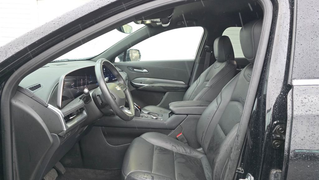 Used 2025 Cadillac XT4 Premium Luxury image 24
