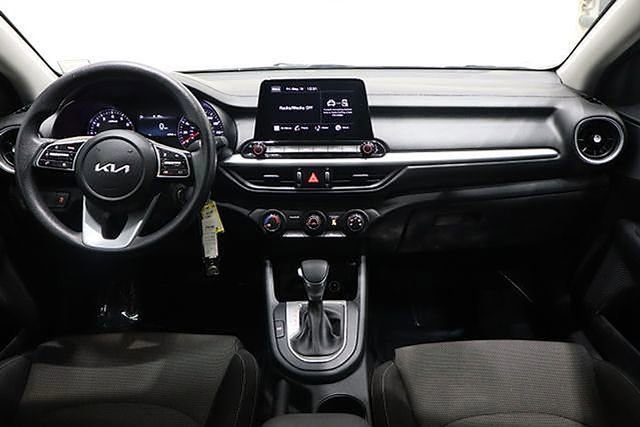 Used 2022 Kia Forte LXS image 25