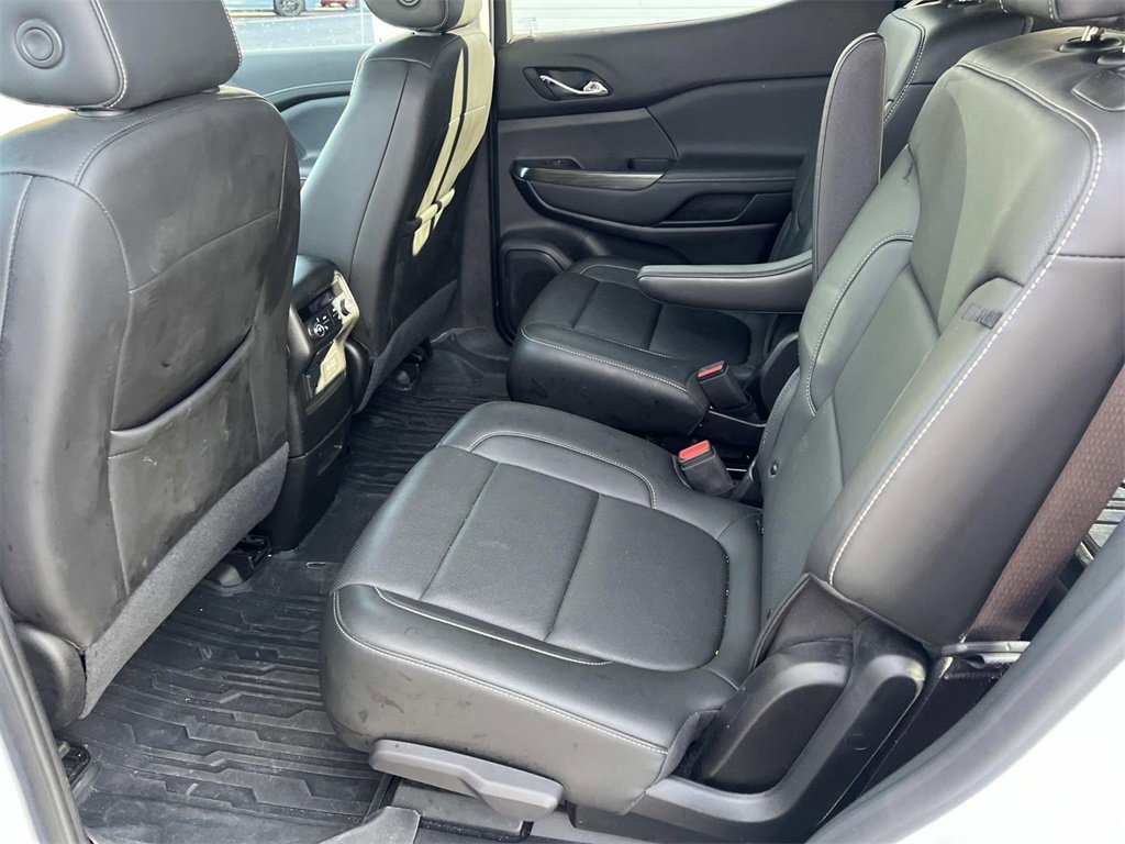 Certified 2023 GMC Acadia SLT w/ Technology Package image 13