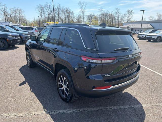 Certified 2024 Jeep Grand Cherokee Limited AWD/4WD image 4