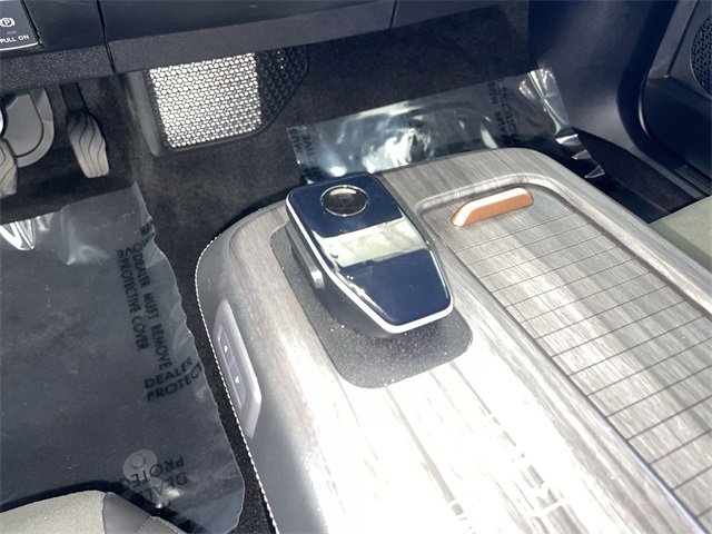 Certified 2025 Nissan Ariya AWD image 31