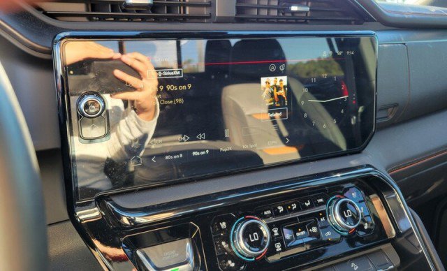 Used 2023 GMC Sierra 1500 AT4 w/ Technology Package image 20