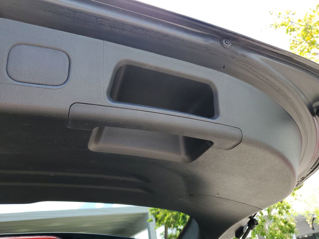 Used 2023 Hyundai Santa Fe SE w/ Cargo Package FWD image 9