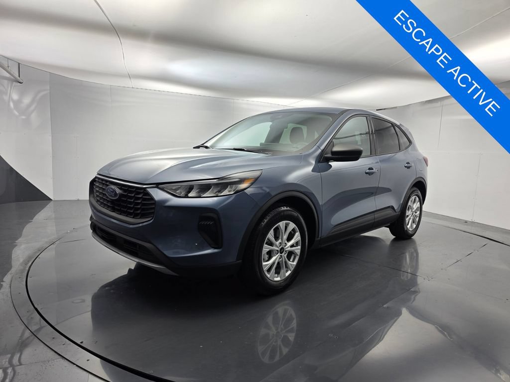 Used 2026 Ford Escape Active w/ Tech Pack #1 FWD image 8