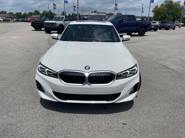 Used 2023 BMW 330i xDrive Sedan w/ Driving Assistance Package AWD/4WD image 3