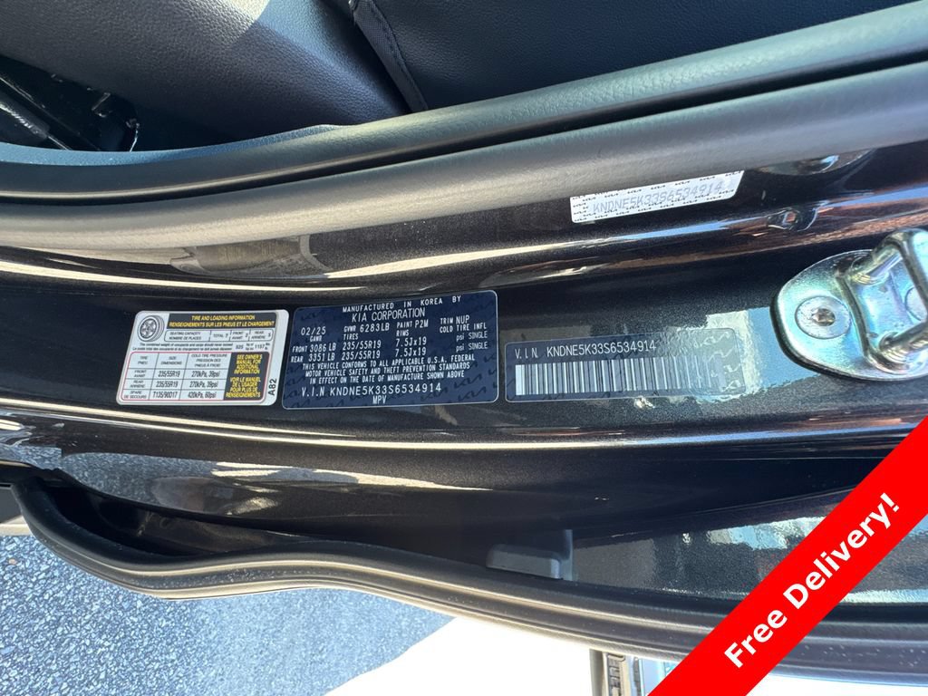 New 2025 Kia Carnival SX Prestige FWD image 30