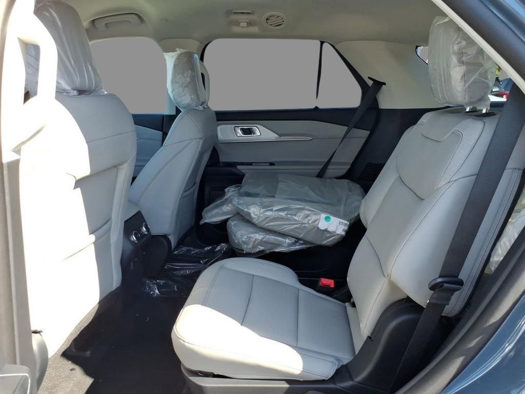 New 2026 Ford Explorer Active AWD/4WD image 5