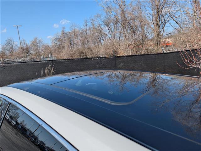 Used 2022 Lincoln Nautilus Reserve image 24