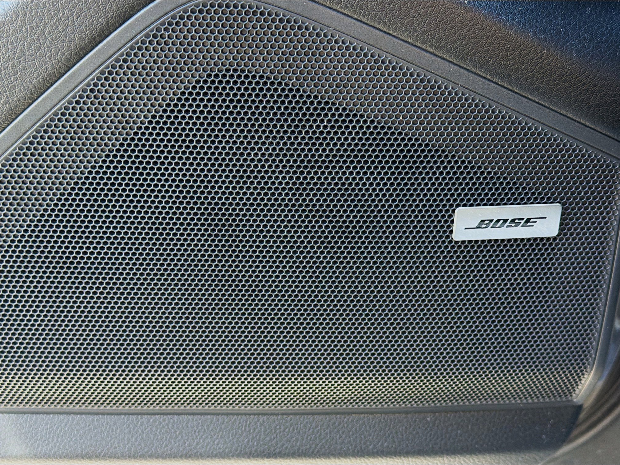 Used 2025 Porsche Cayenne Coupe image 24