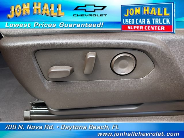 Used 2023 GMC Yukon SLT w/ SLT Premium Package AWD/4WD image 17