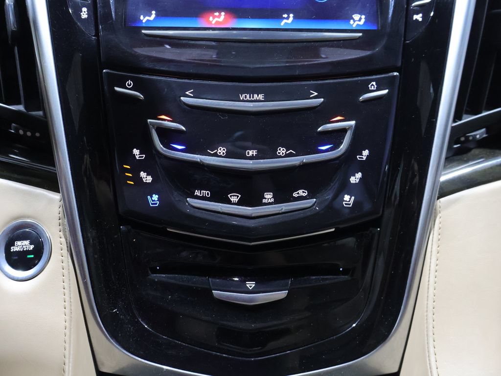 Used 2020 Cadillac Escalade Platinum AWD/4WD image 37