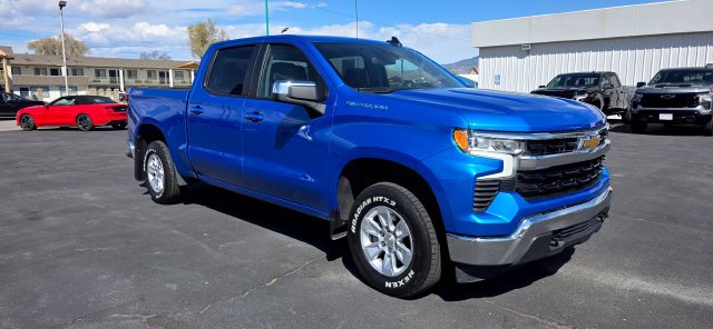 Used 2025 Chevrolet Silverado 1500 LT AWD/4WD image 4