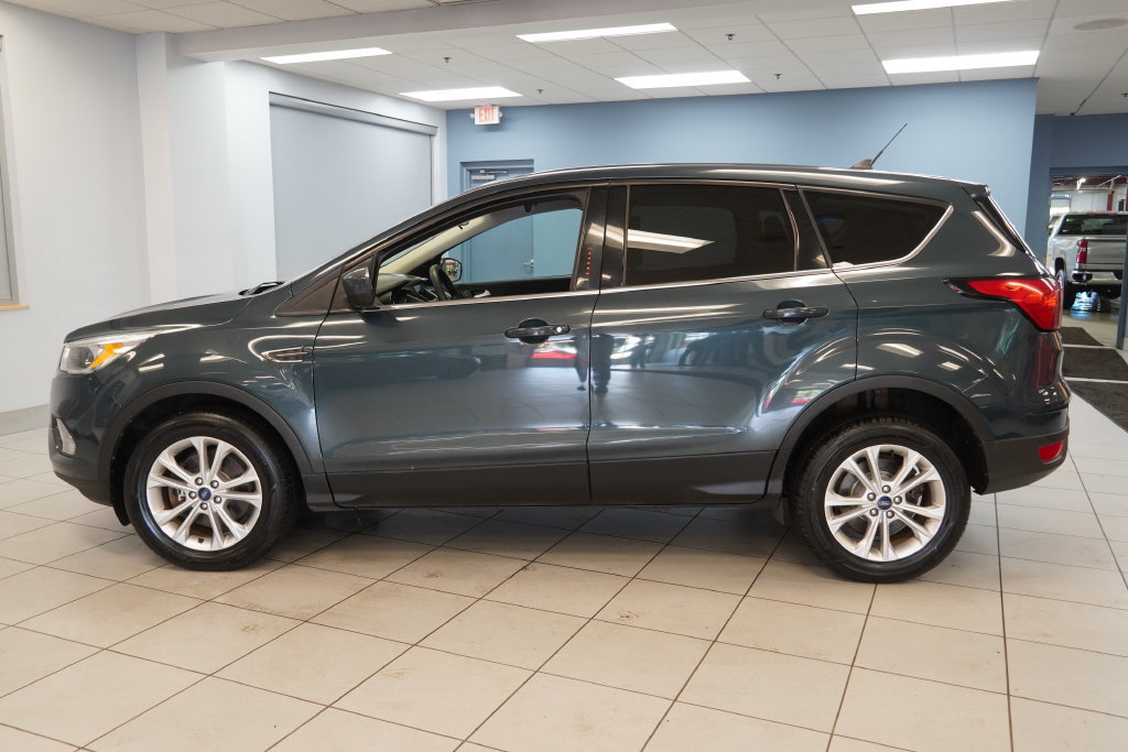Used 2019 Ford Escape SE AWD/4WD image 2