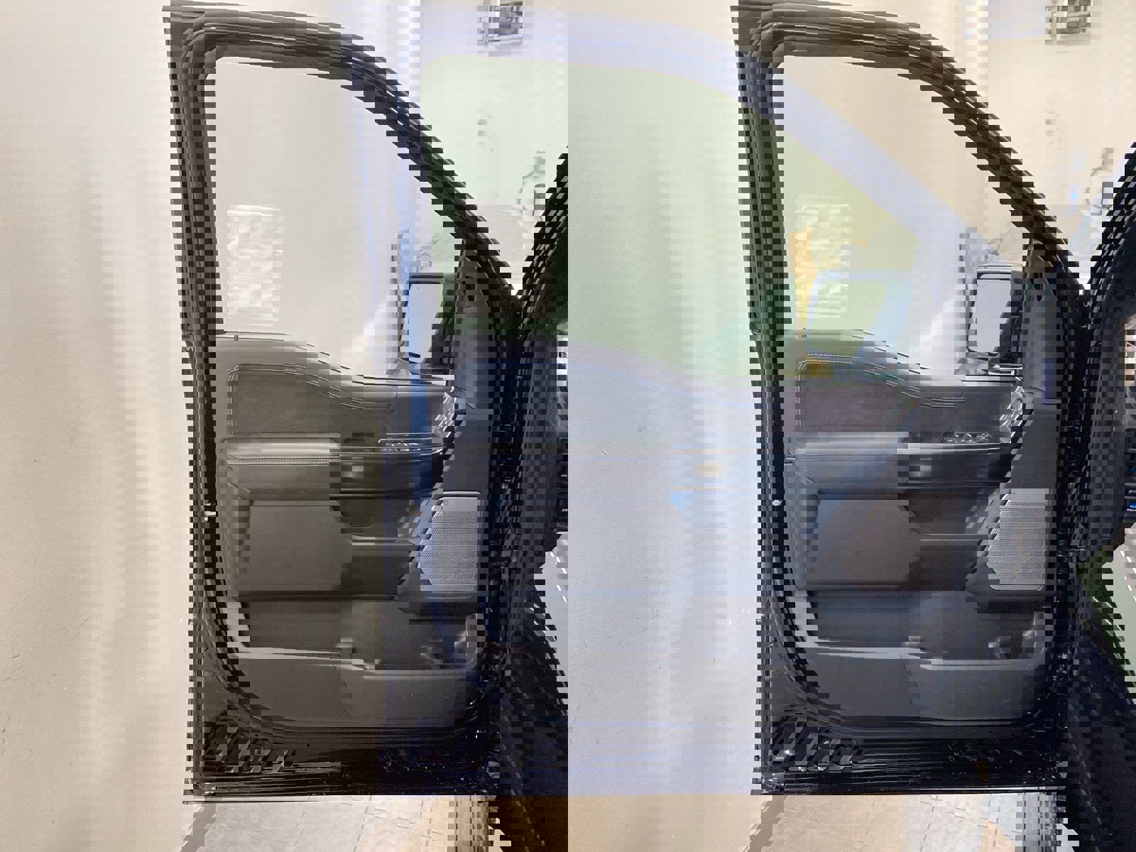 New 2025 Ford F150 Platinum image 15