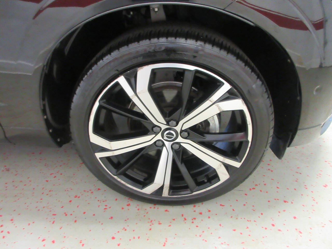 Used 2022 Volvo XC60 B5 R-Design w/ Advanced Package AWD/4WD image 17