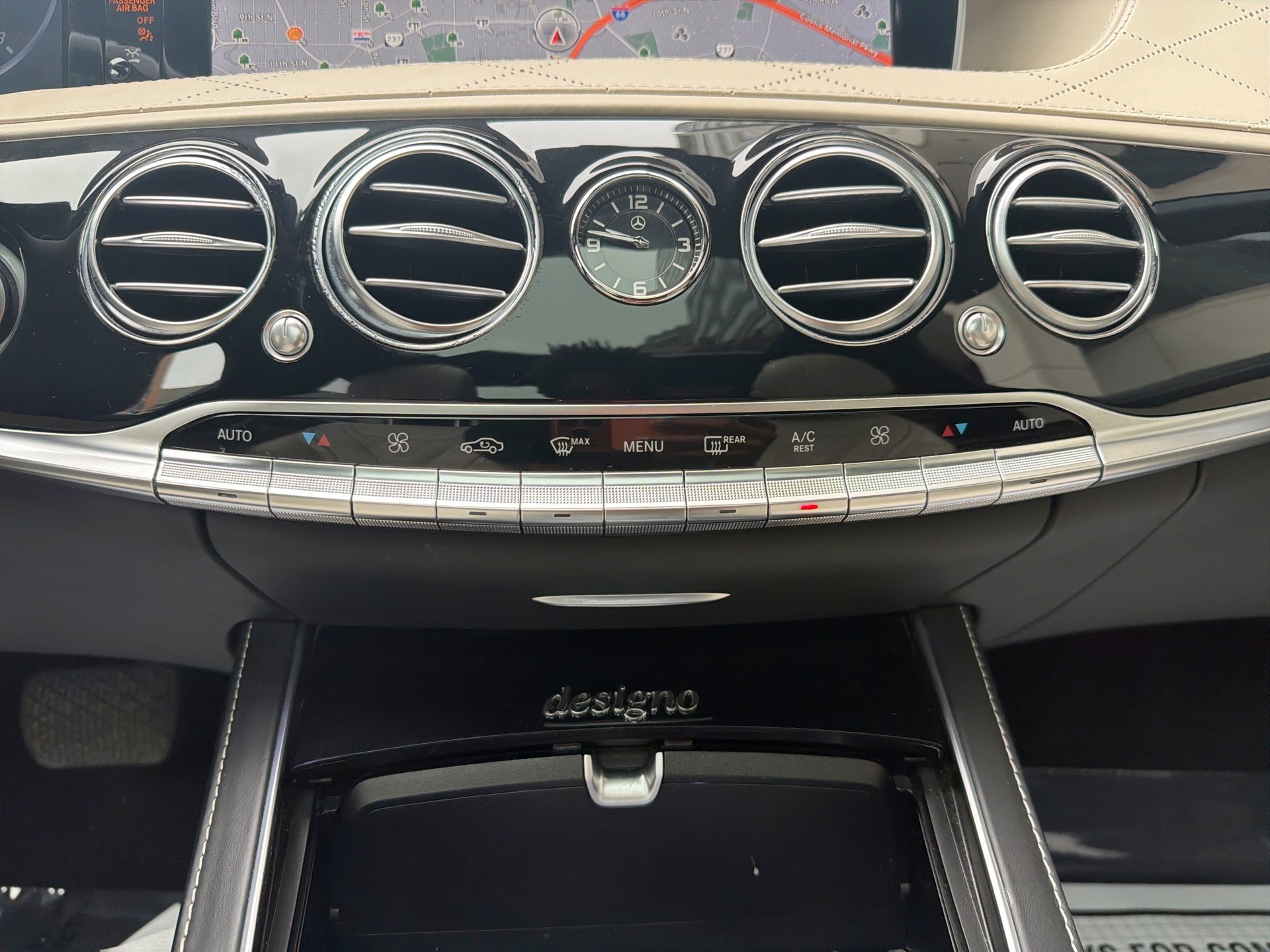 Used 2017 Mercedes-Benz S 550 Sedan image 17