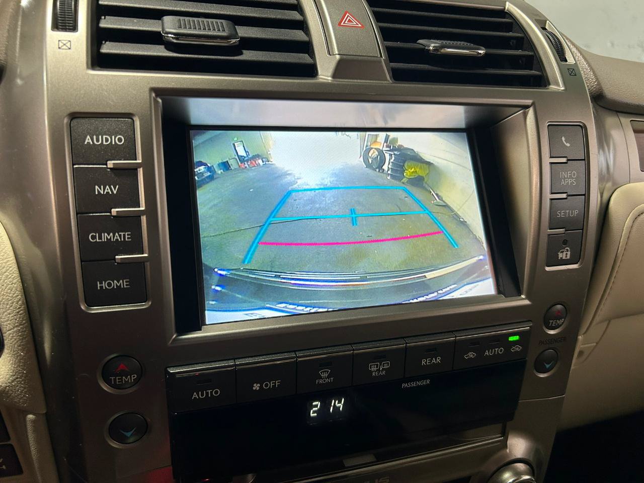 Used 2015 Lexus GX 460 Luxury AWD/4WD image 21