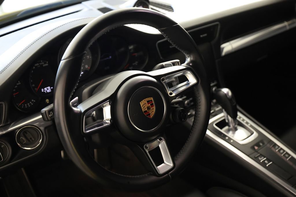 Used 2018 Porsche 911 Carrera S image 18