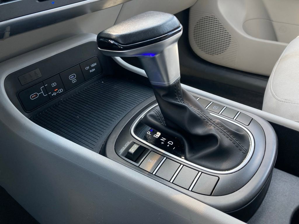 Used 2025 Hyundai Kona SEL image 27