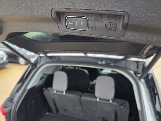 Used 2023 Ford Explorer XLT w/ Equipment Group 202A AWD/4WD image 12