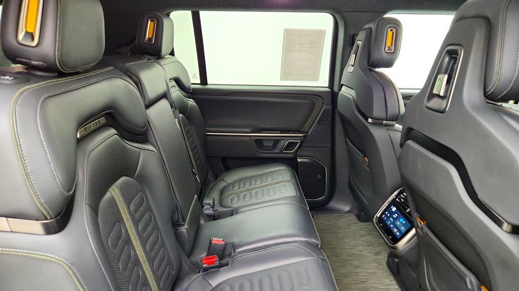 Used 2024 Rivian R1S Adventure AWD/4WD image 25