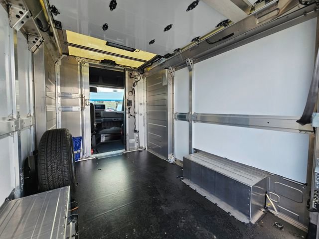 New 2025 Chevrolet Brightdrop 400 w/ Battery Pack, Max Range AWD/4WD image 18