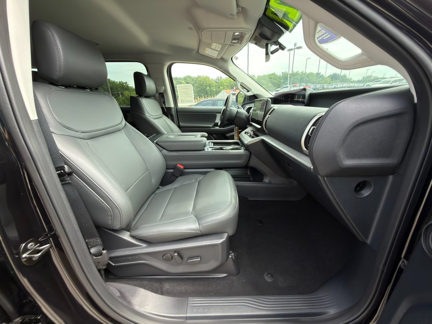 New 2027 Ford Expedition Active AWD/4WD image 9