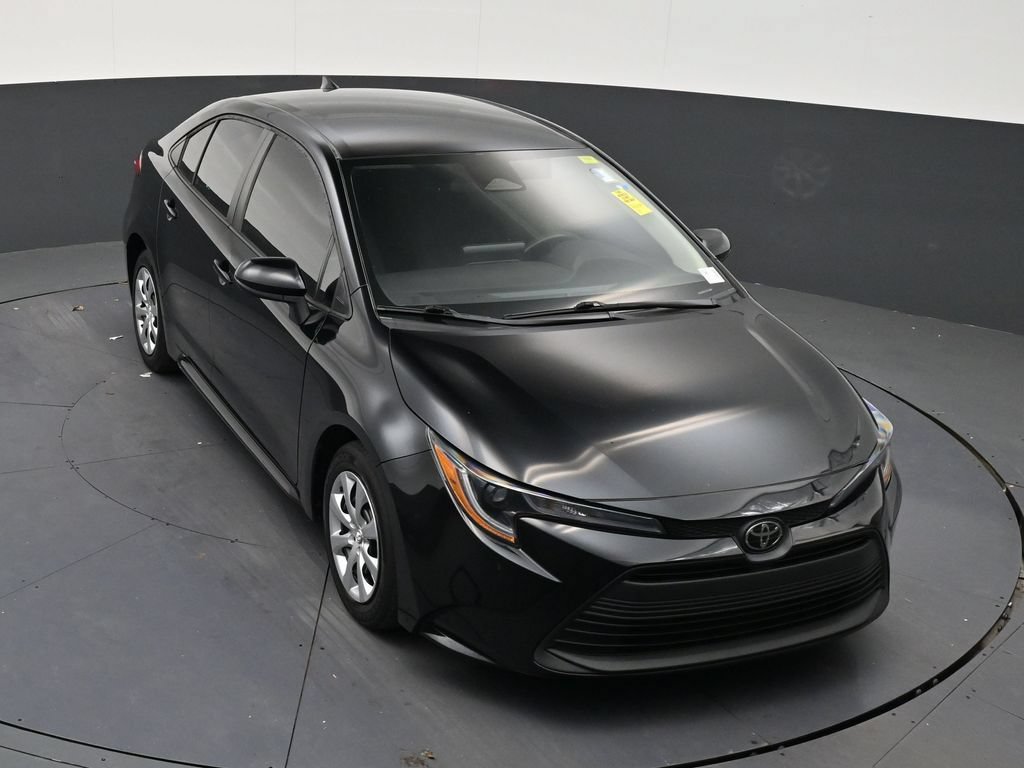 Used 2023 Toyota Corolla LE FWD image 17