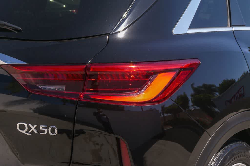 Used 2019 INFINITI QX50 Essential w/ Premium Audio Package FWD image 10
