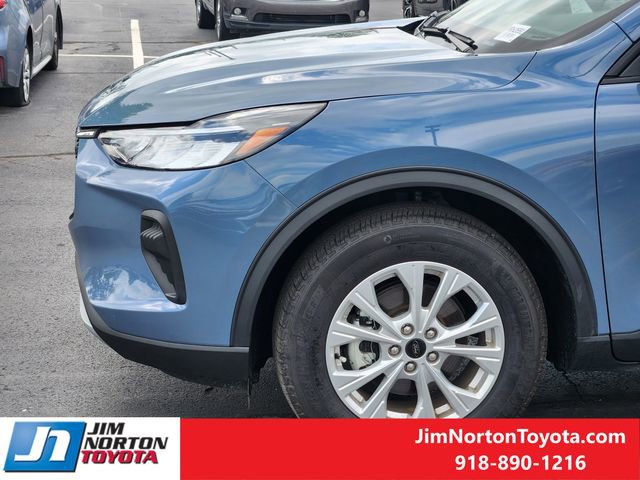 Used 2025 Ford Escape Active FWD image 9