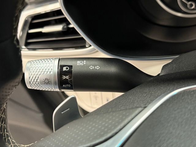 Used 2025 Genesis G70 2.5T image 21