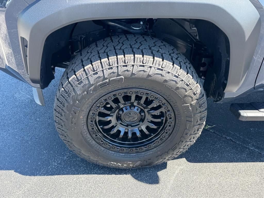 Used 2026 Toyota 4Runner SR5 AWD/4WD image 19