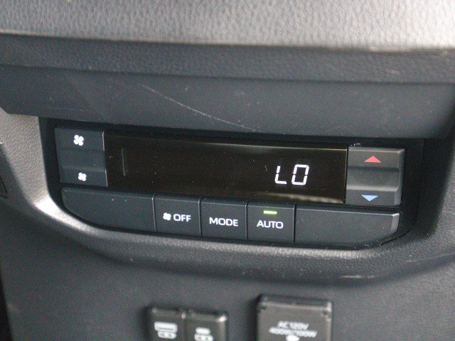 Used 2025 Toyota Sequoia Limited w/ TRD Off-Road Package AWD/4WD image 39