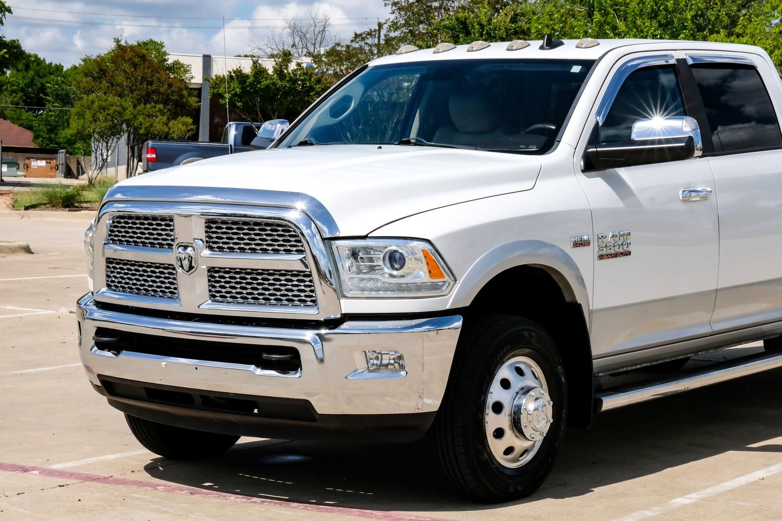 Used 2014 RAM 3500 Laramie image 9