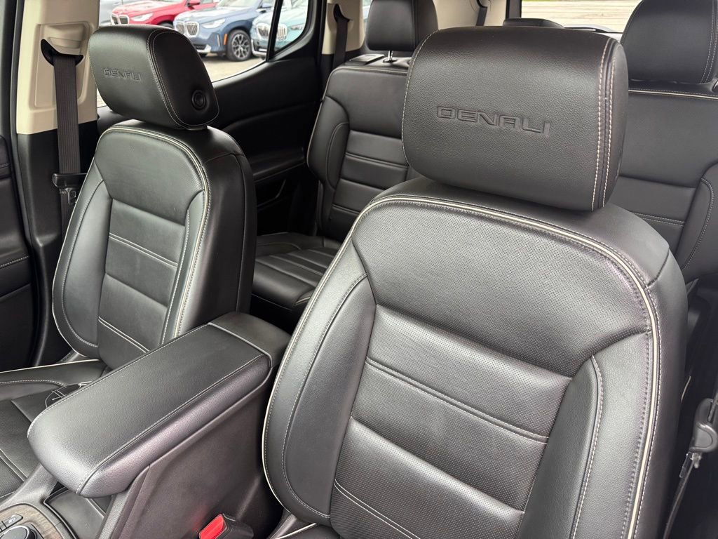 Used 2023 GMC Acadia Denali image 15