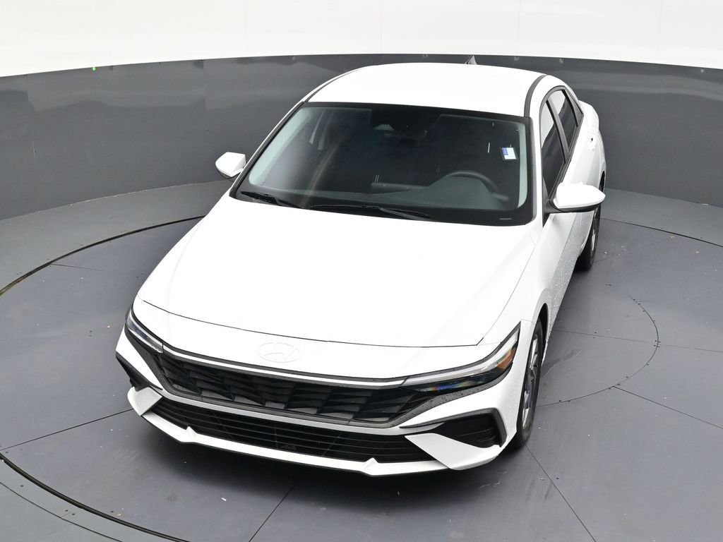 Used 2024 Hyundai Elantra SEL FWD image 20