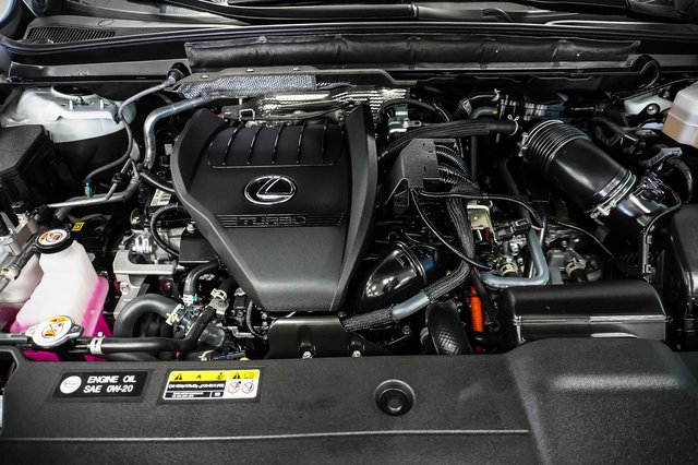 Used 2024 Lexus RX 500h F Sport w/ Convenience Package image 27