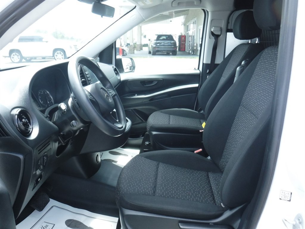 Used 2023 Mercedes-Benz Metris image 13