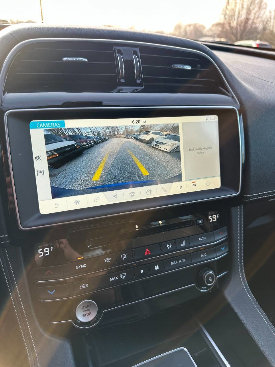 Used 2018 Jaguar F-PACE R-Sport image 24