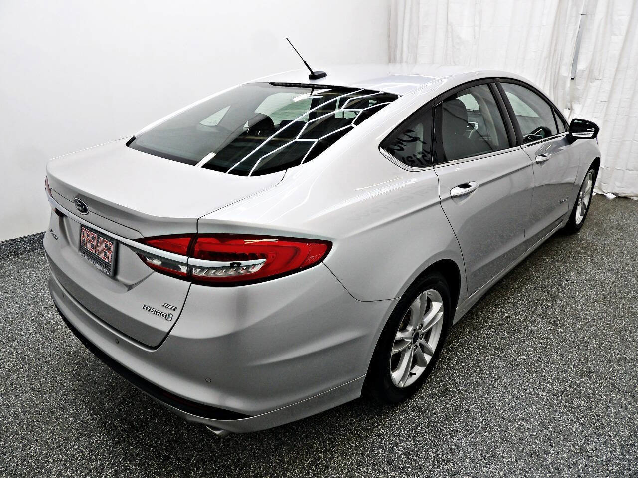 Used 2018 Ford Fusion SE image 6