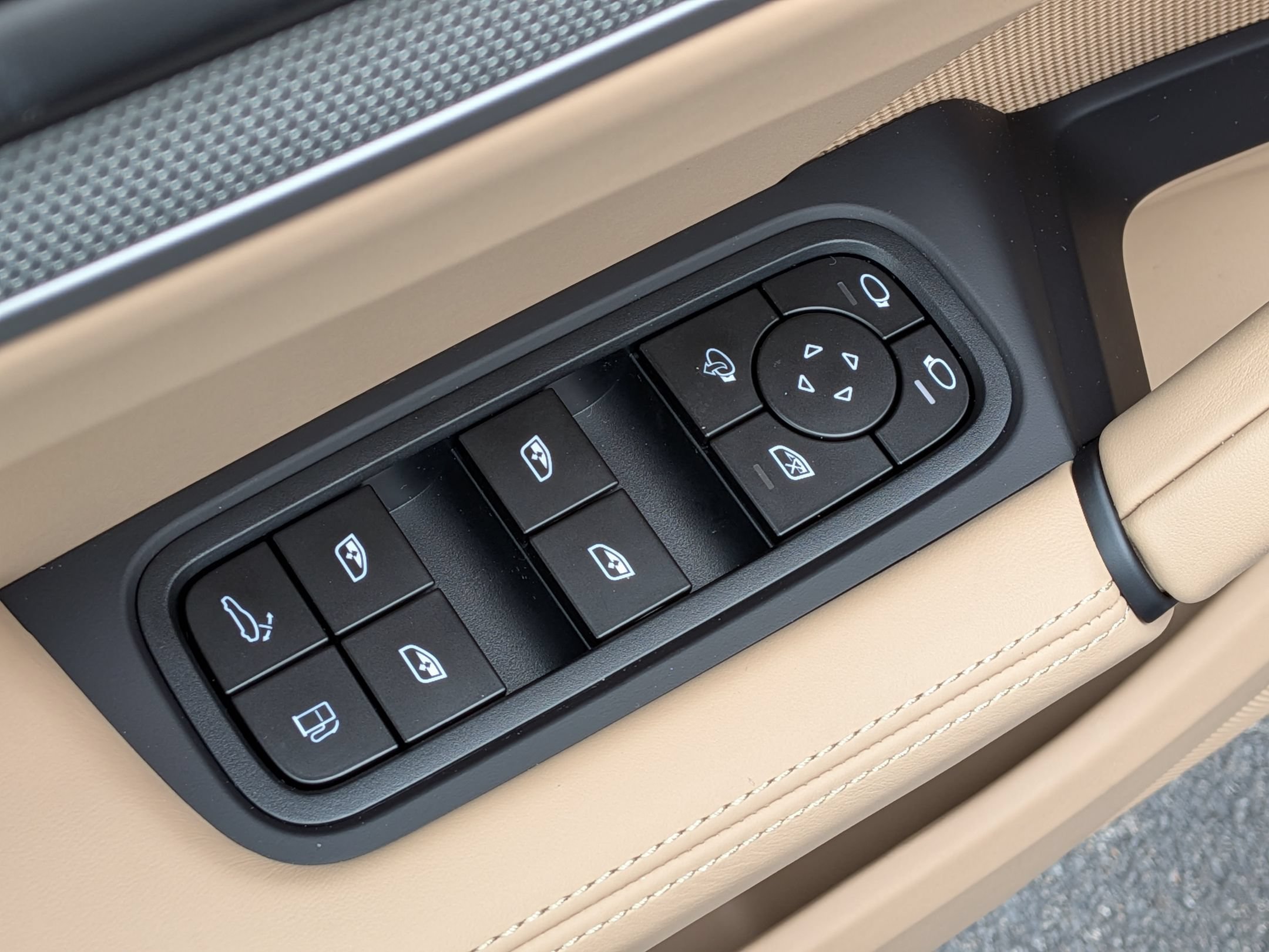 New 2026 Porsche Cayenne S AWD/4WD image 25
