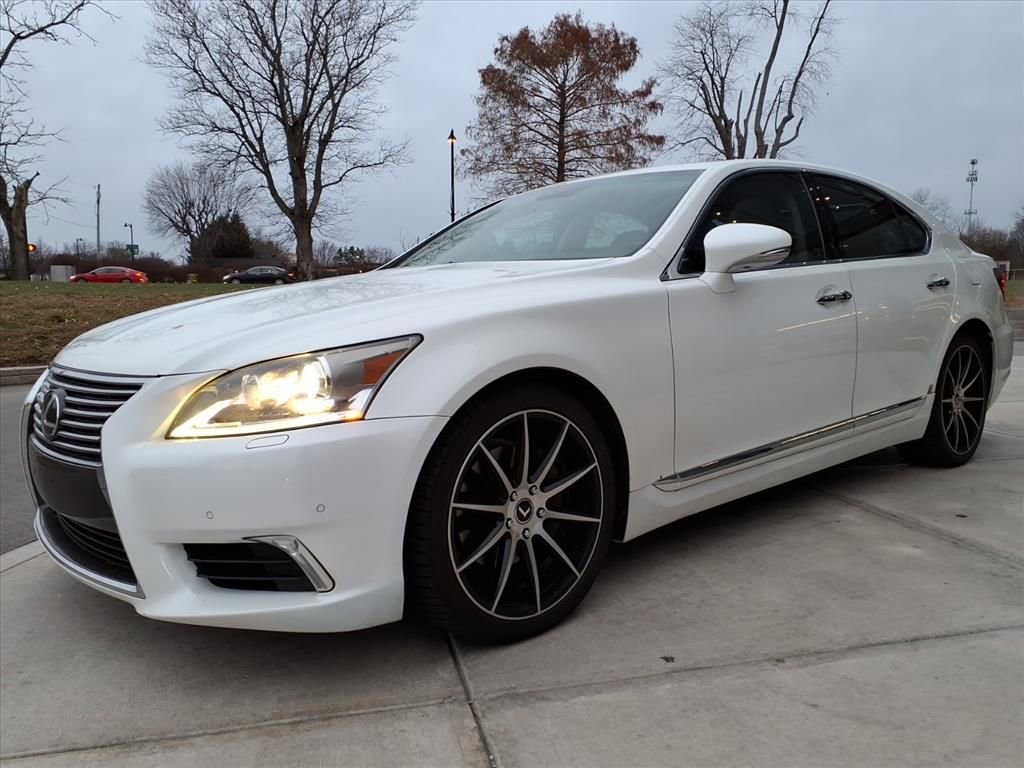 Used 2014 Lexus LS 460 w/ Comfort Package image 3