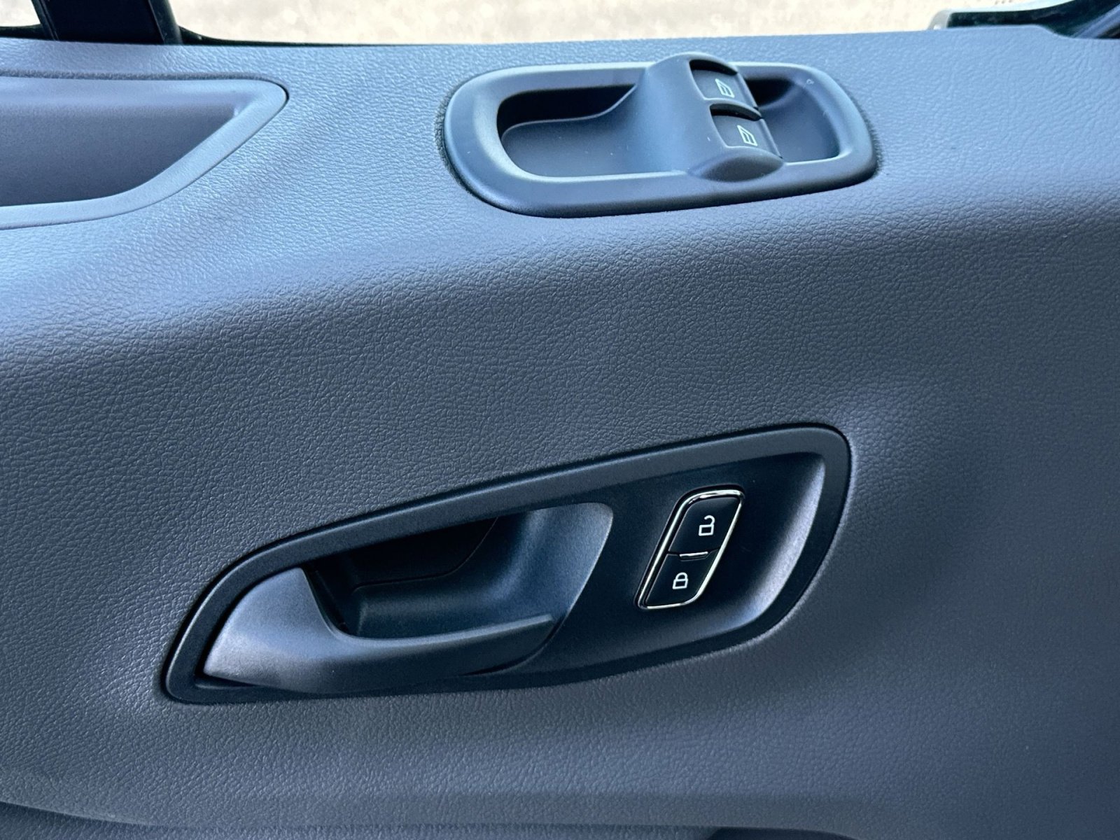 New 2026 Ford Transit 250 148 Medium Roof image 16