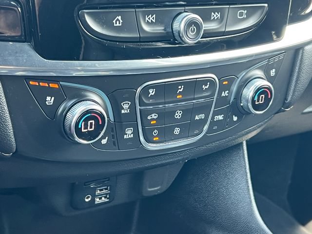 Used 2023 Chevrolet Traverse Premier w/ Redline Edition AWD/4WD image 30