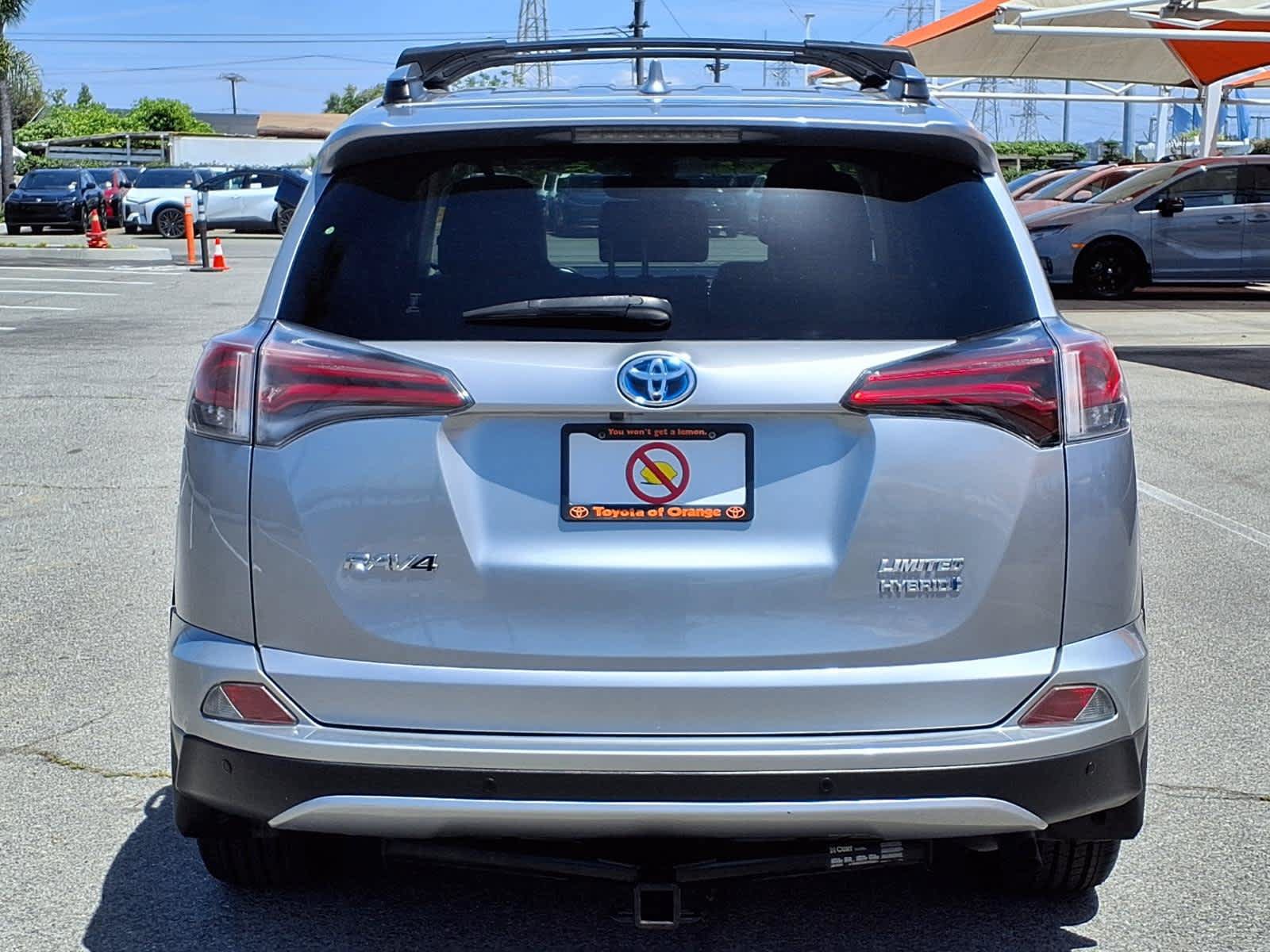 Used 2017 Toyota RAV4 Limited w/ Carpet Mat Package AWD/4WD image 5