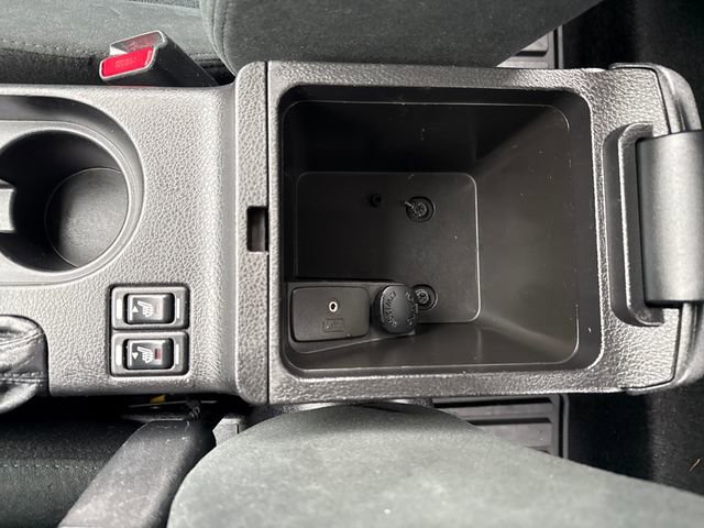 Used 2010 Subaru Impreza 2.5i Premium image 25