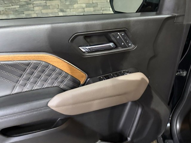 Used 2023 GMC Canyon Denali w/ Denali Black Edition image 10