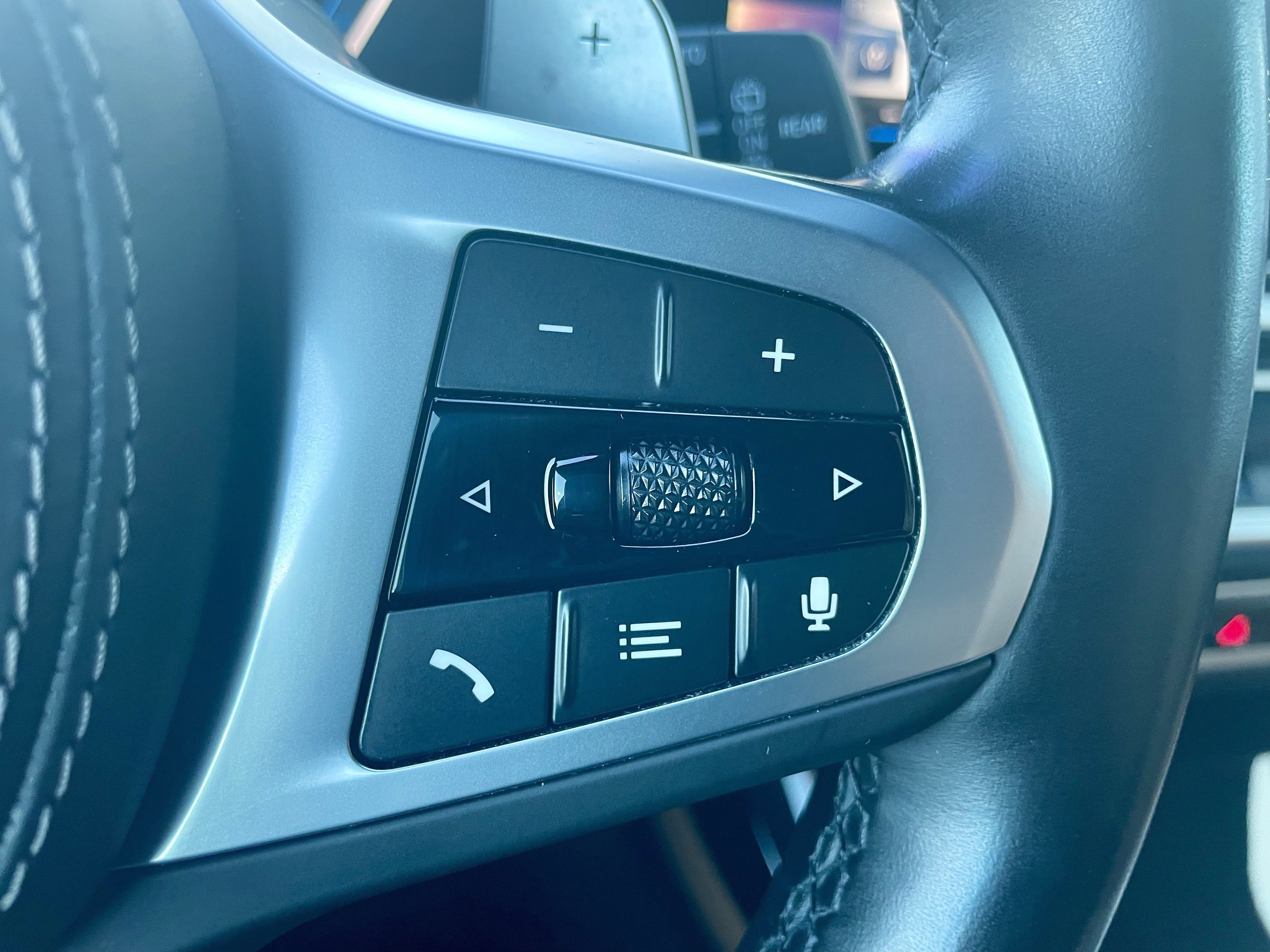 Used 2023 BMW X7 xDrive40i w/ M Sport Package image 22